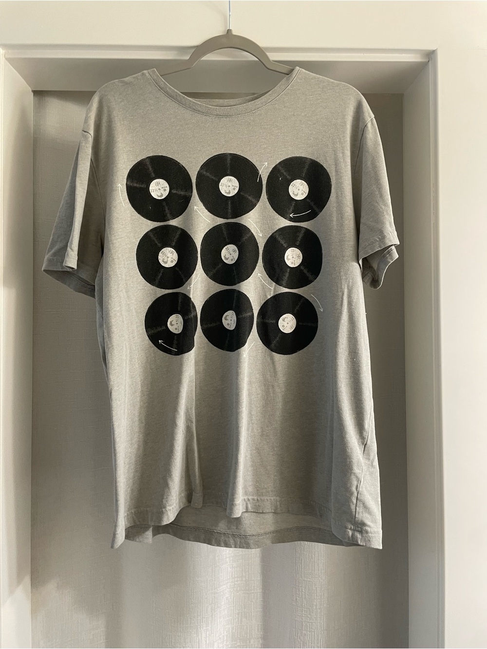 Banana Republic Gray Short-Sleeve Tee with Black Record Grid